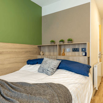 Premium En Suite - Image 2